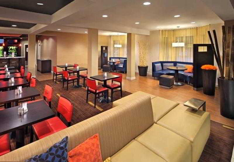 Courtyard By Marriott Norwich Hotel Exterior photo