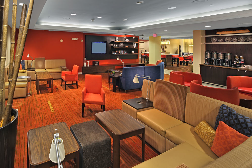 Courtyard By Marriott Norwich Hotel Exterior photo