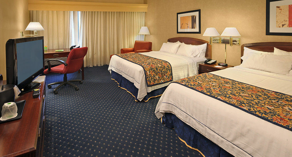 Courtyard By Marriott Norwich Hotel Room photo